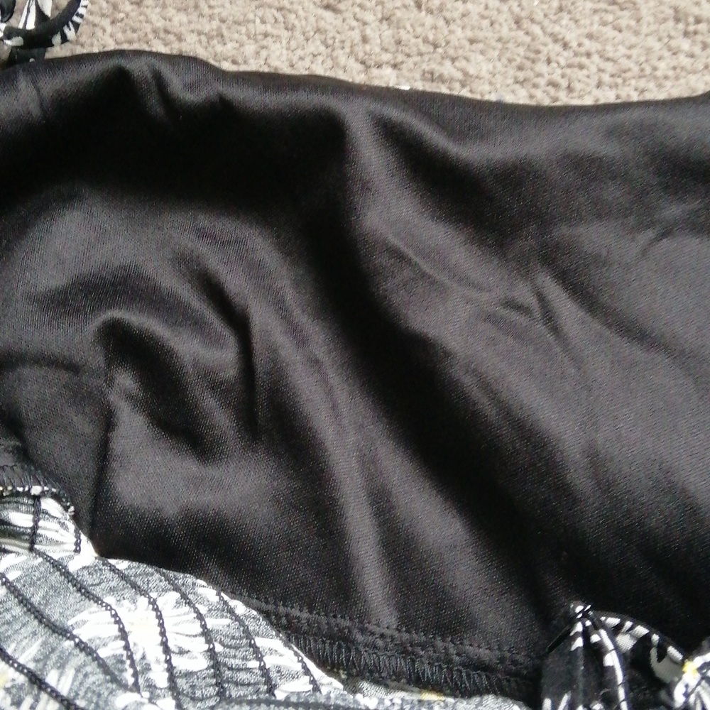 Brand New Floral B&W Dress AU S-M check measurements - Picture 7 of 8